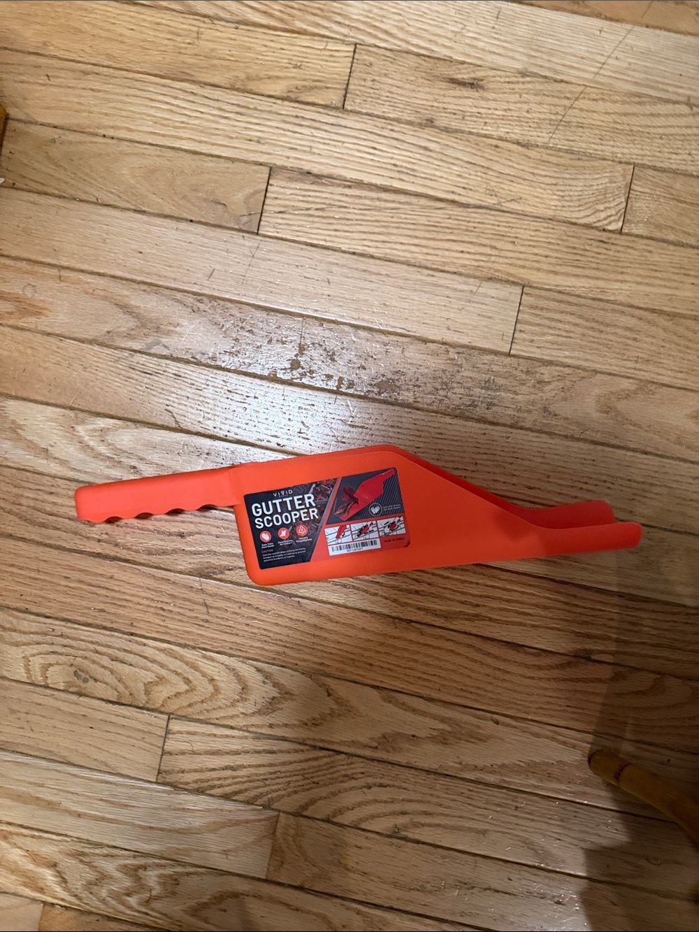 NWT Vivid Brand Bright Orange Gutter Scooper for Easy Debris Removal